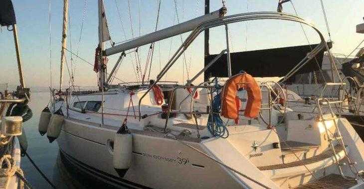 Rent a sailboat in Nikiana Marina - Sun Odyssey 39i