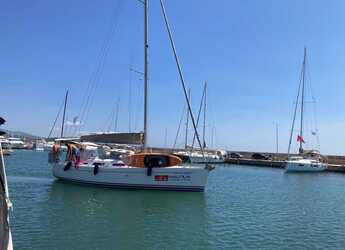 Rent a sailboat in Nikiti - Hanse 342