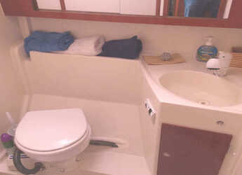 Rent a sailboat in Nikiti - Hanse 342