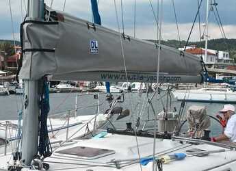 Rent a sailboat in Nikiti - Hanse 342