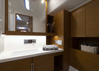 Chartern Sie segelboot in Marina Cala de Medici - Hanse 460 - 4 cabine - 2 bagni - 10 posti letto