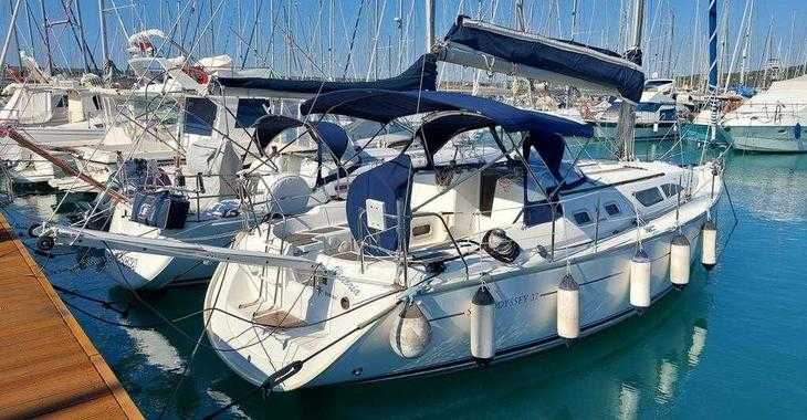 Rent a sailboat in Marina Cala de Medici - Sun Odyssey 37