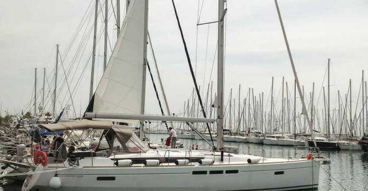 Rent a sailboat in Lavrion Marina - Sun Odyssey 519