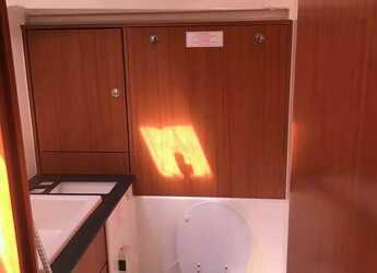 Rent a sailboat in Kavala - Marina Perigialiou - Bavaria 40 Cruiser