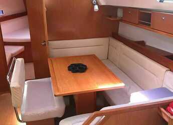 Rent a sailboat in Kavala - Marina Perigialiou - Bavaria 40 Cruiser