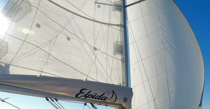 Rent a sailboat in Nikiti - Sun Odyssey 45