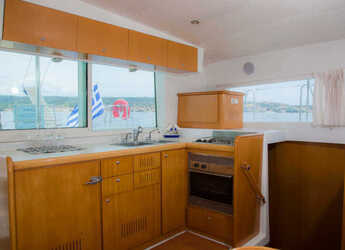 Alquilar catamarán en Nikiti - Lagoon 420