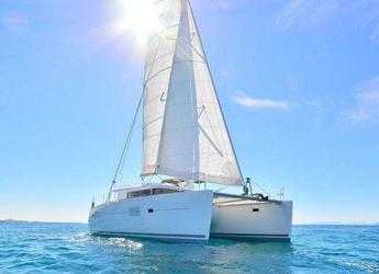 Rent a catamaran in Nikiti - Lagoon 420