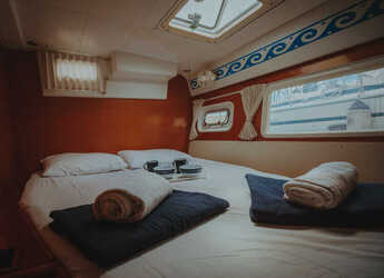 Alquilar catamarán en Nikiti - Lagoon 420