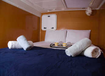 Alquilar catamarán en Nikiti - Lagoon 420