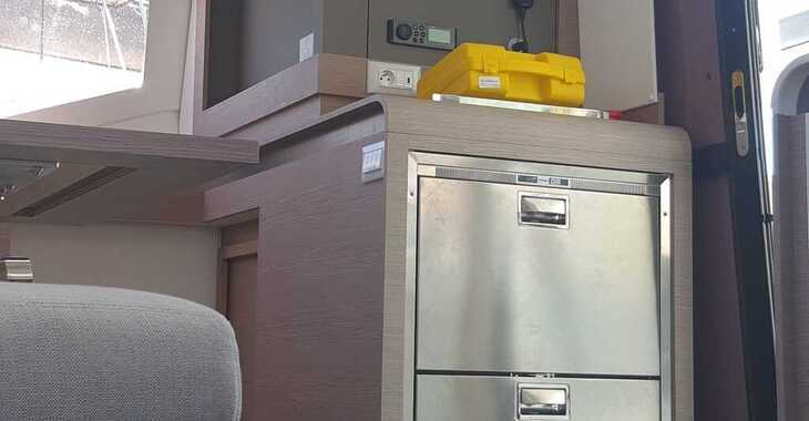 Rent a catamaran in Adaköy Marina - Isla 40