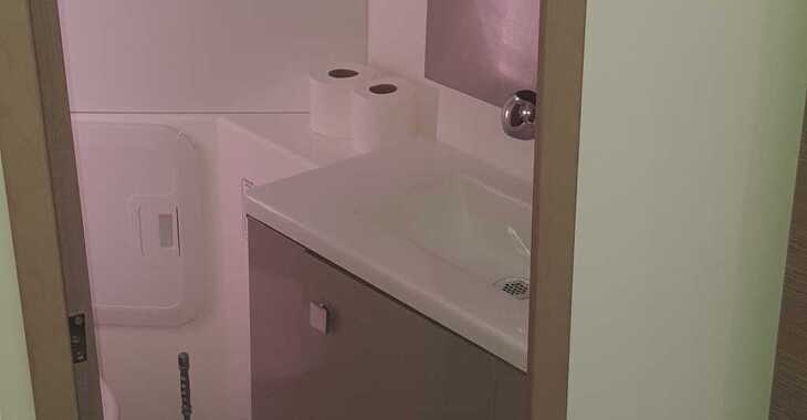 Rent a catamaran in Adaköy Marina - Isla 40