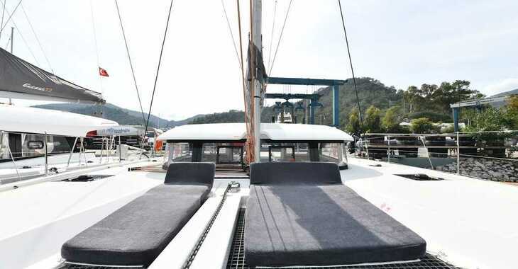 Rent a catamaran in Marinturk Village Port - Excess 11