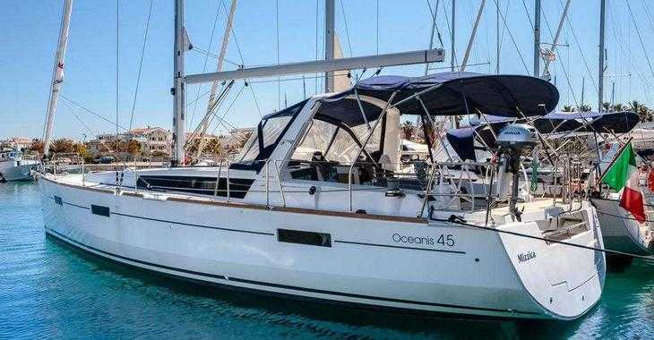 Rent a sailboat in Reggio Calabria - Oceanis 45