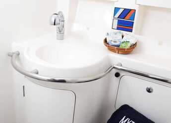 Chartern Sie segelboot in Marina Zeas - Ocean Star 56.1