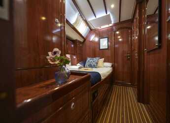 Chartern Sie segelboot in Marina Zeas - Ocean Star 56.1