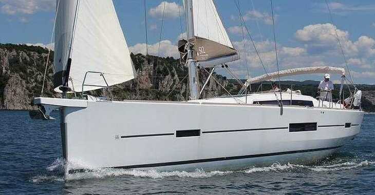 Rent a sailboat in Molosiglio - Darsena Acton - Dufour 430 GL