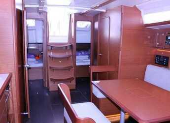 Chartern Sie segelboot in Molosiglio - Darsena Acton - Dufour 430 GL