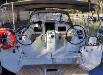 Rent a sailboat in Marina di Portorosa - Sun Odyssey 410