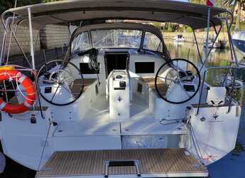 Rent a sailboat in Marina di Portorosa - Sun Odyssey 410