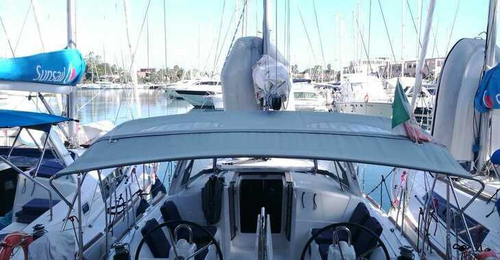 Rent a sailboat in Marina di Portorosa - Oceanis 35