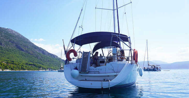 Rent a sailboat in Athens Marina - Sun Odyssey 39i