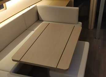 Rent a sailboat in Athens Marina - Oceanis 40.1