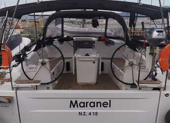 Rent a sailboat in Athens Marina - Oceanis 40.1