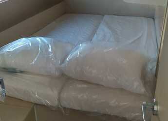 Rent a sailboat in Athens Marina - Oceanis 40.1