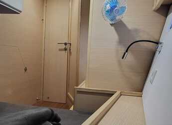 Rent a sailboat in Punat - D&D Kufner54.Univerzum (AC+Gen+Solar)