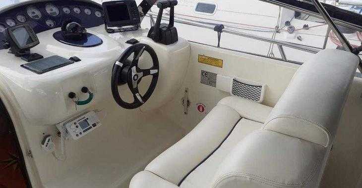 Chartern Sie motorboot in Punat - Airon M. 325   (Refitt 2021)