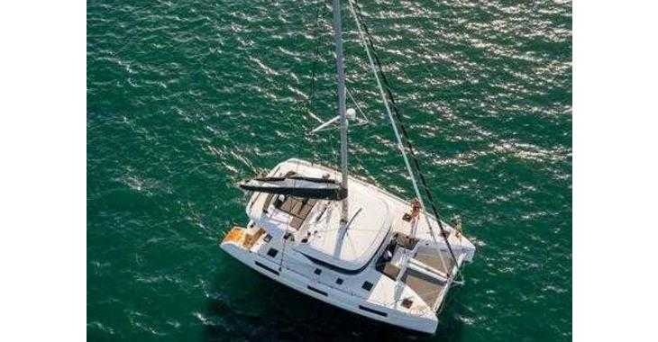 Rent a catamaran in Naousa Marina - Lagoon 46