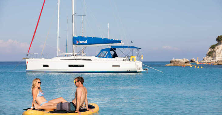 Alquilar velero en Marina Zeas - Sunsail 46.4 (Premium Plus)