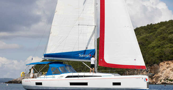 Louer voilier à Marina Zeas - Sunsail 46.4 (Premium Plus)