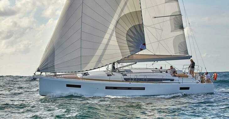 Rent a sailboat in Marina di Portorosa - Sun Odyssey 490 (Premium Plus)