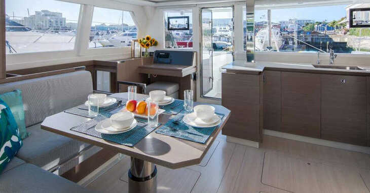 Louer catamaran à Marina di Procida - Moorings 4200/4 (Exclusive Plus)