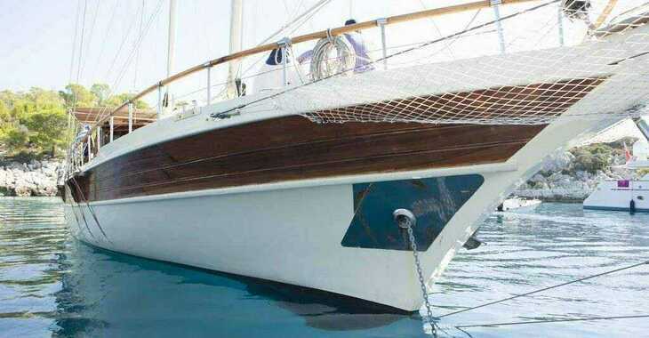 Rent a motorboat in Alimos Marina - Wooden Motorsailer 90ft