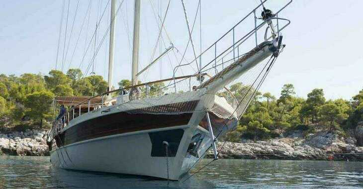 Louer bateau à moteur à Alimos Marina - Wooden Motorsailer 90ft