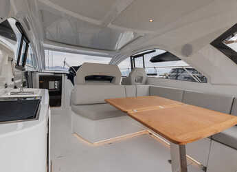 Louer bateau à moteur à Marina Frapa - Gran Turismo 41