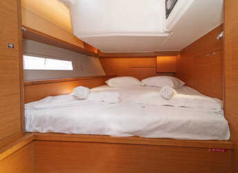 Rent a sailboat in Kos Marina - Dufour 470