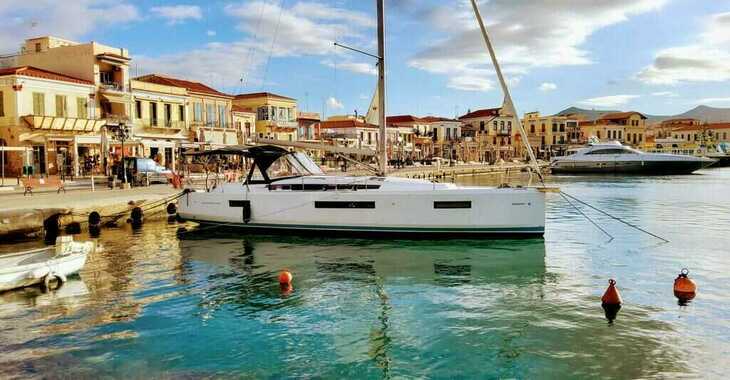 Chartern Sie segelboot in Rhodes Marina - Sun Odyssey 440