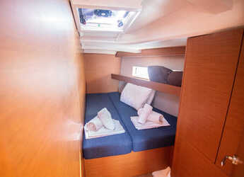 Rent a sailboat in Rhodes Marina - Sun Odyssey 440