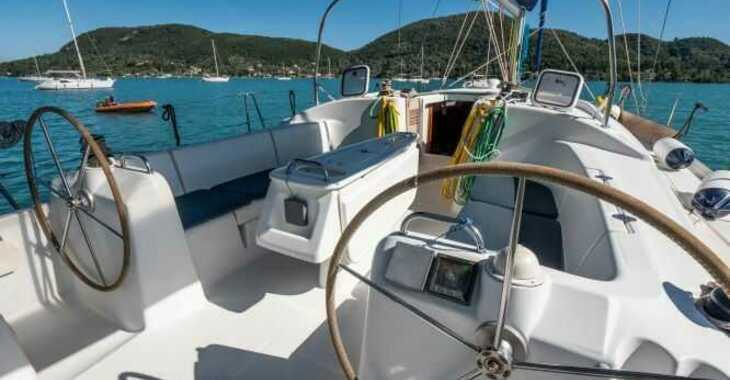 Rent a sailboat in Vliho Yacht Club - Beneteau 43