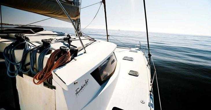 Rent a catamaran in Playa Talamanca - Fountain Pajot Helia 44