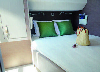 Rent a catamaran in Fort Burt Marina - Bali 5.4 4 cab