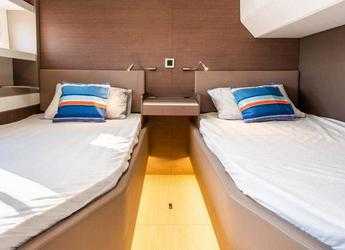 Rent a catamaran in Fort Burt Marina - Bali 5.4 4 cab