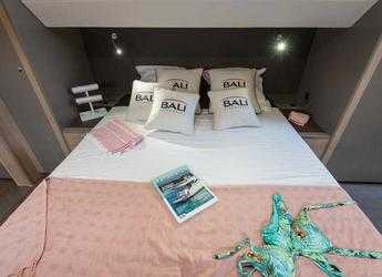Rent a catamaran in Fort Burt Marina - Bali 5.4 4 cab