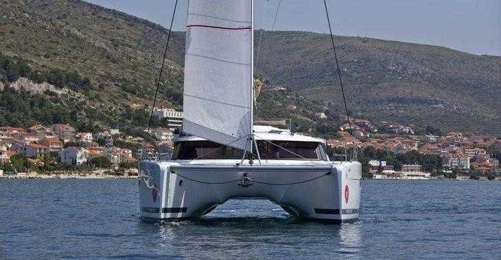 Rent a catamaran in Marina Le Marin - Fountaine Pajot Saona 47 Quintet - 5 + 1 cab.