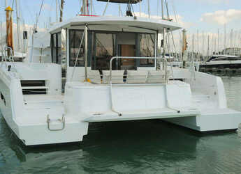 Rent a catamaran in Marina Uturoa - Bali 4.1 - 4 + 2 cab.