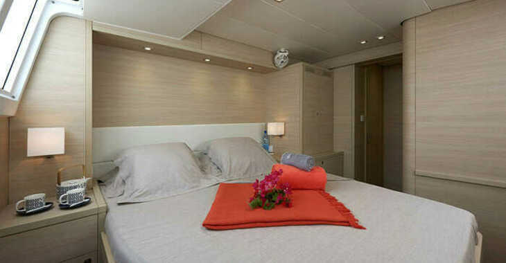 Rent a catamaran in Marina Uturoa - Lagoon 620 - 6 + 2 cab.